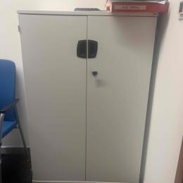 Szafa Czarne Uchwyty 124 Cm